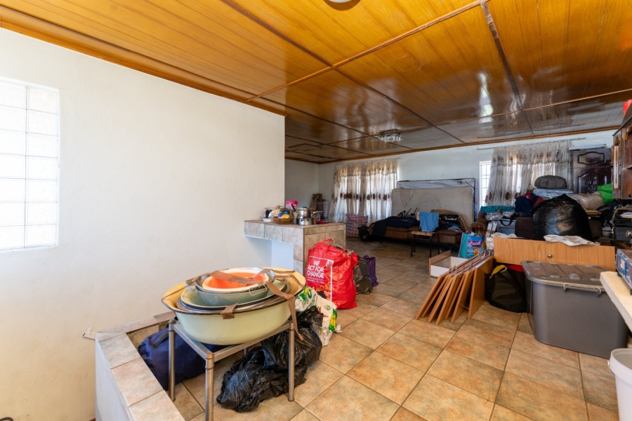 4 Bedroom Property for Sale in Zakariyya Park Gauteng