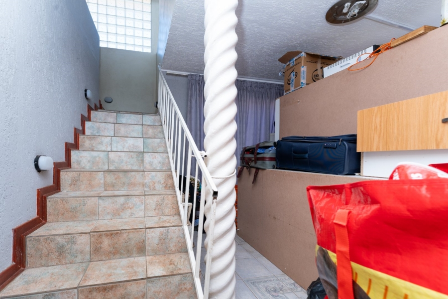 4 Bedroom Property for Sale in Zakariyya Park Gauteng