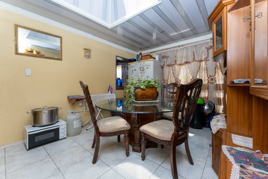 4 Bedroom Property for Sale in Zakariyya Park Gauteng