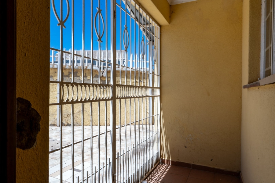 4 Bedroom Property for Sale in Zakariyya Park Gauteng