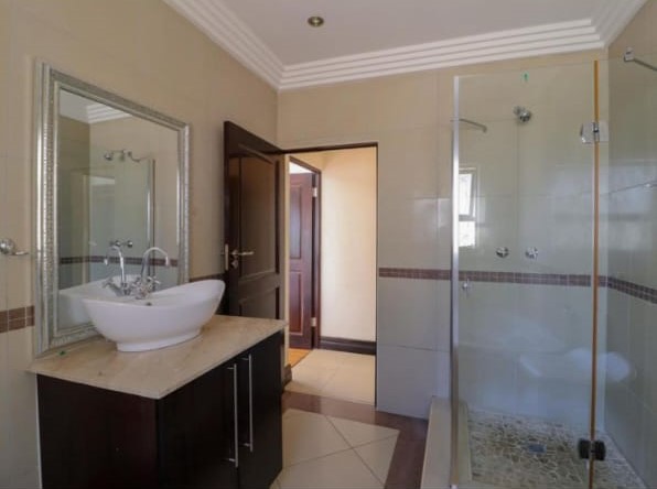 5 Bedroom Property for Sale in Summerset Gauteng