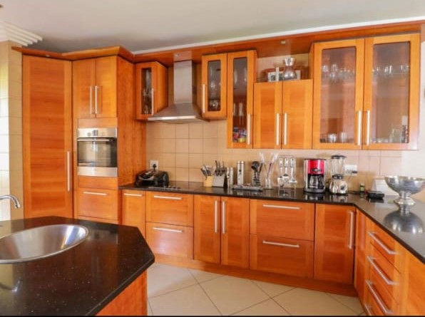 5 Bedroom Property for Sale in Summerset Gauteng