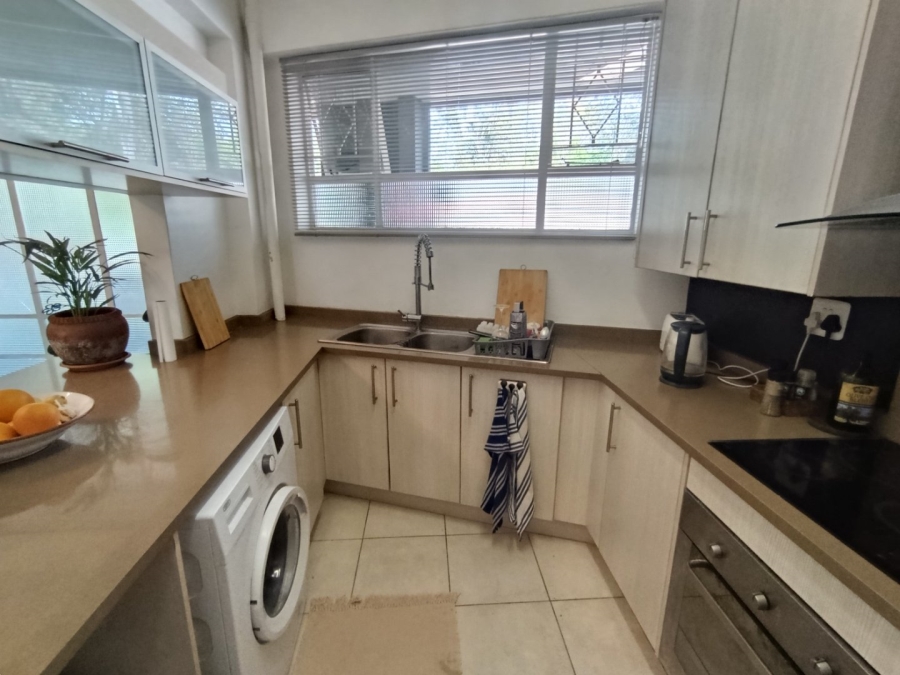 To Let 2 Bedroom Property for Rent in Illovo Gauteng