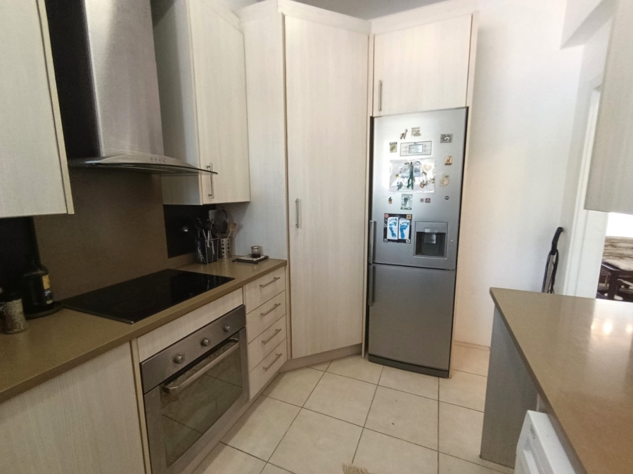 To Let 2 Bedroom Property for Rent in Illovo Gauteng