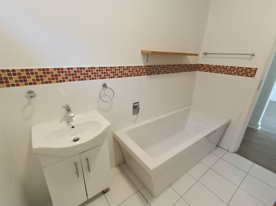To Let 2 Bedroom Property for Rent in Illovo Gauteng