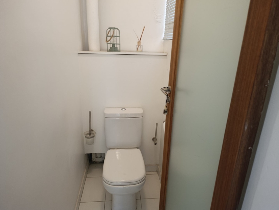 To Let 2 Bedroom Property for Rent in Illovo Gauteng