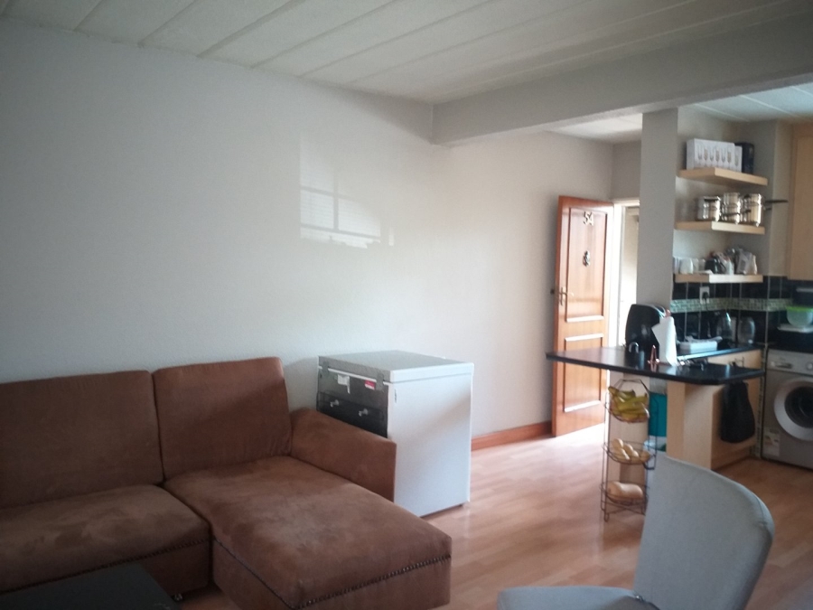 To Let 2 Bedroom Property for Rent in Paulshof Gauteng