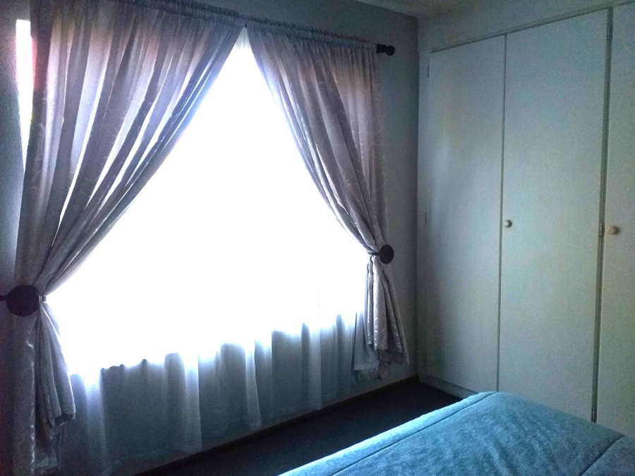 To Let 2 Bedroom Property for Rent in Paulshof Gauteng