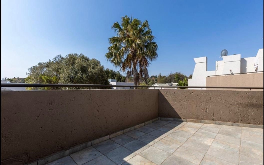 To Let 2 Bedroom Property for Rent in Bryanston Gauteng