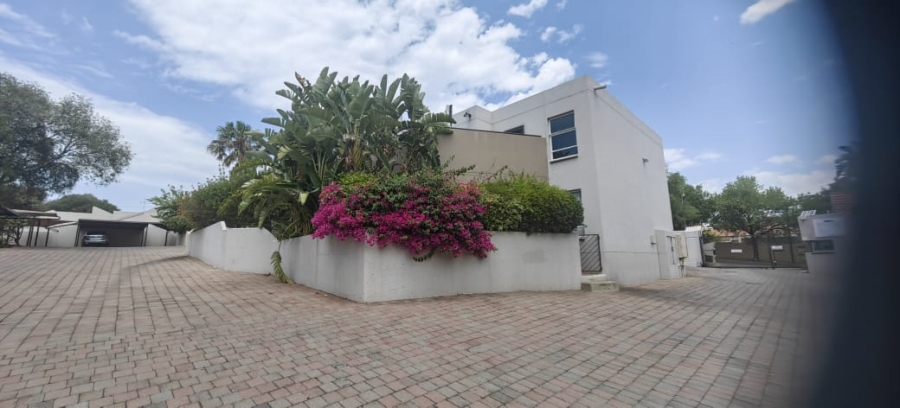 To Let 2 Bedroom Property for Rent in Bryanston Gauteng