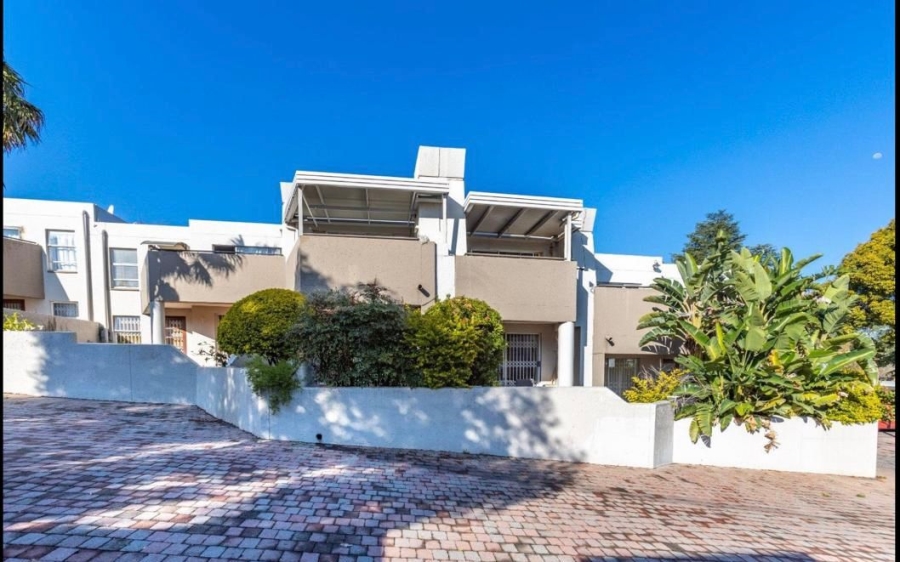 To Let 2 Bedroom Property for Rent in Bryanston Gauteng