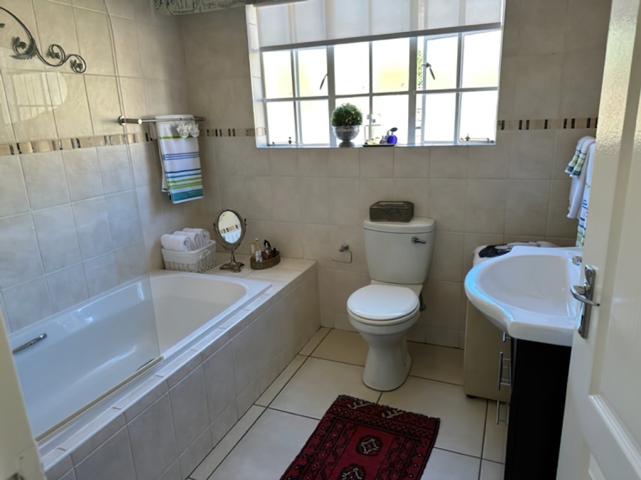 3 Bedroom Property for Sale in Amorosa Gauteng