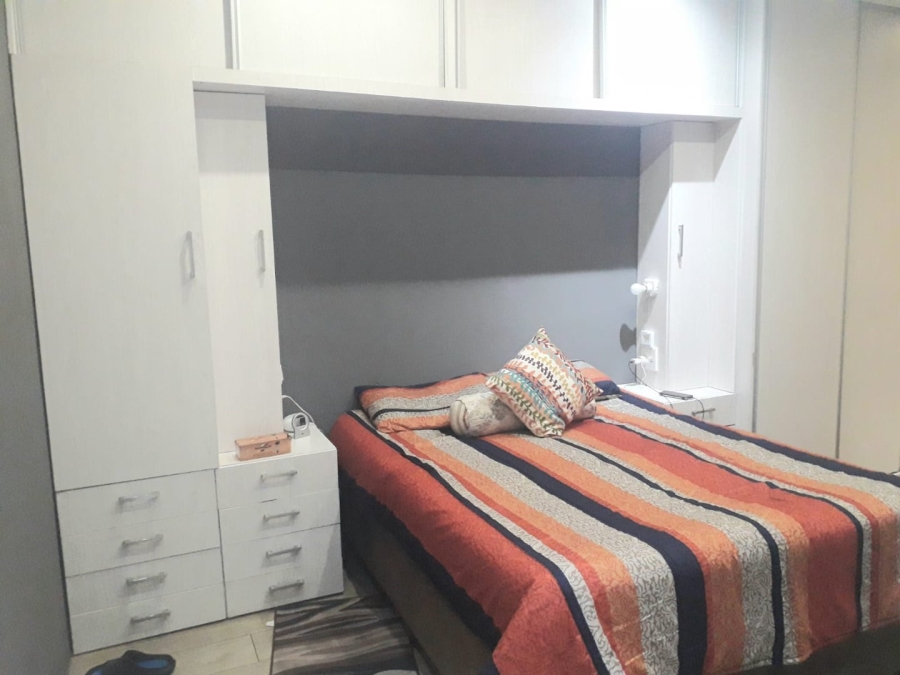 6 Bedroom Property for Sale in Lenasia Ext 1 Gauteng