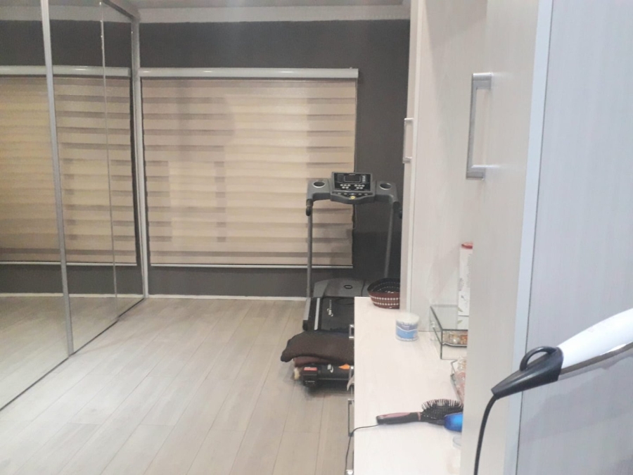 6 Bedroom Property for Sale in Lenasia Ext 1 Gauteng