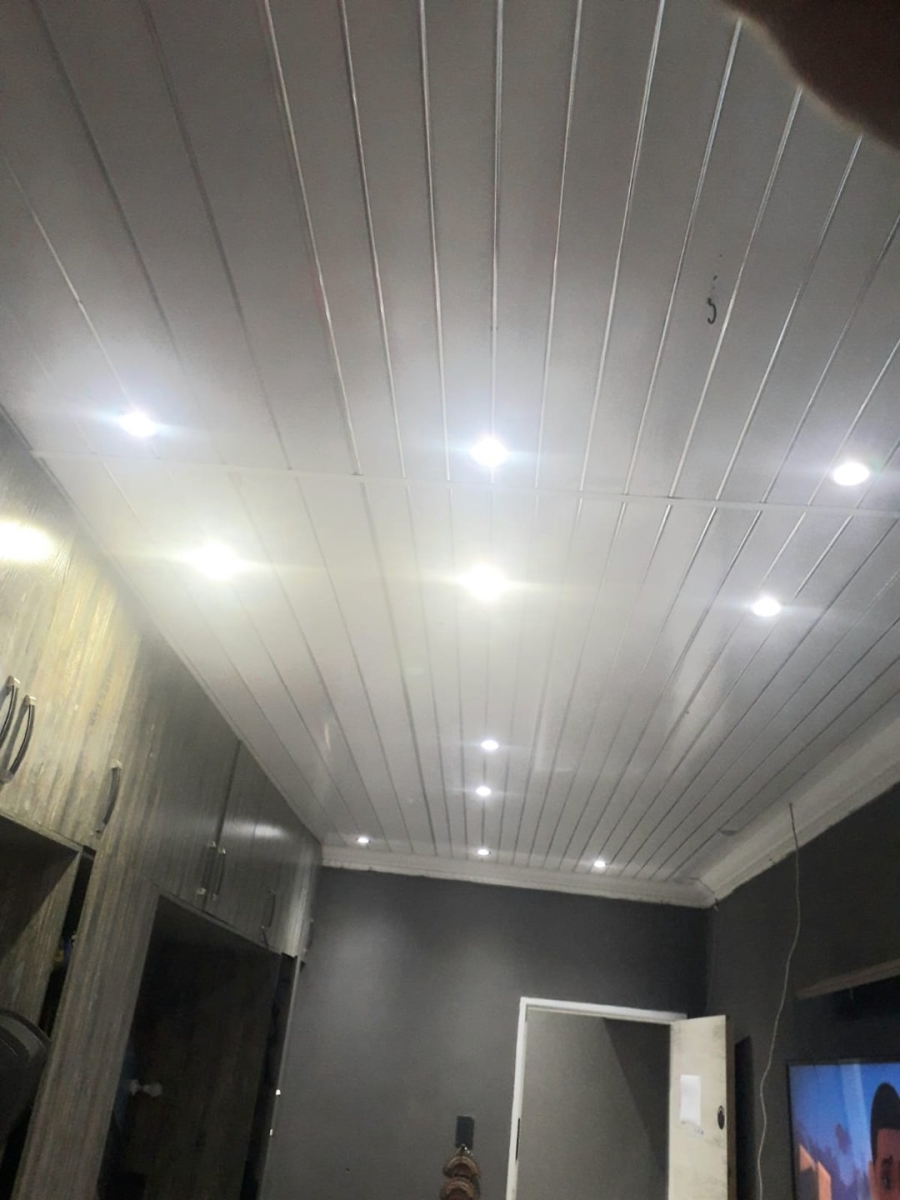 6 Bedroom Property for Sale in Lenasia Ext 1 Gauteng