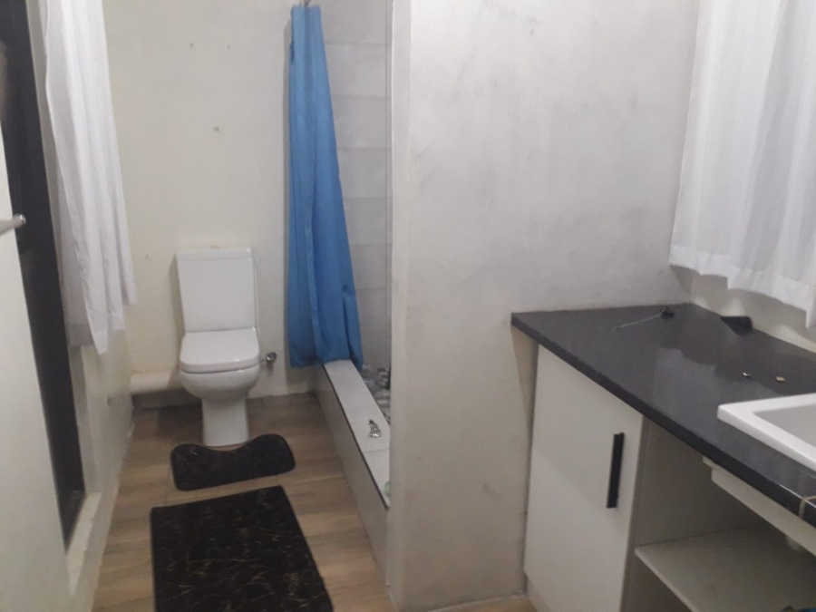 6 Bedroom Property for Sale in Lenasia Ext 1 Gauteng