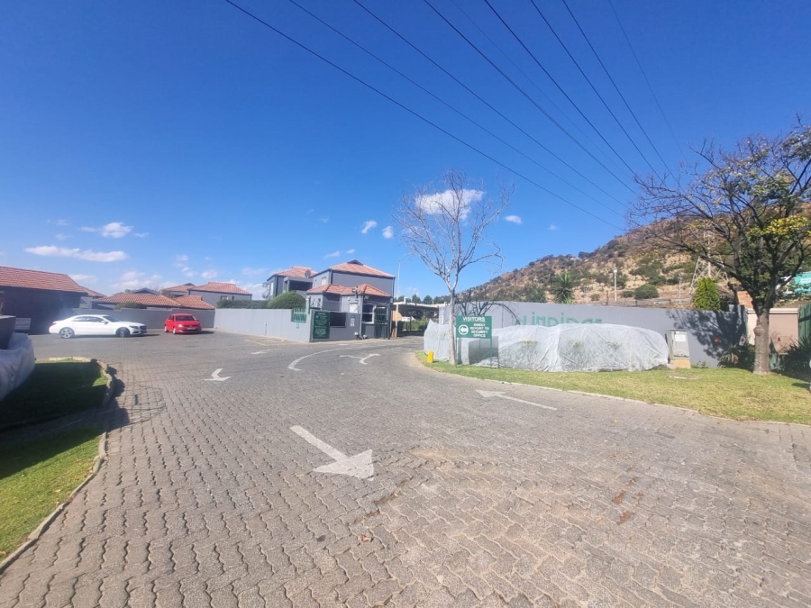 2 Bedroom Property for Sale in Linmeyer Gauteng