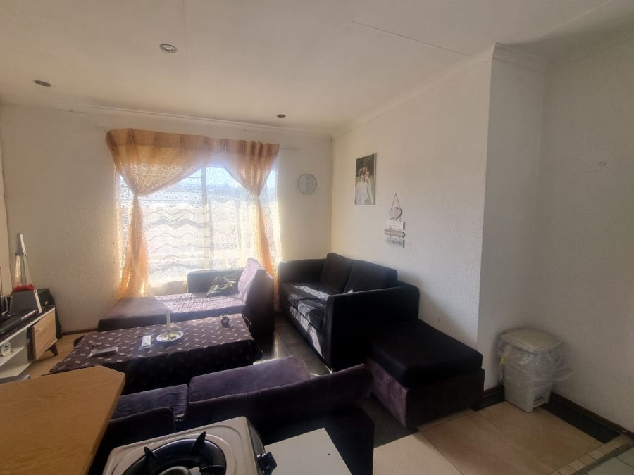 2 Bedroom Property for Sale in Linmeyer Gauteng