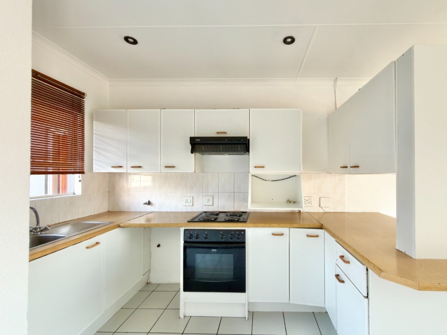 2 Bedroom Property for Sale in Linmeyer Gauteng