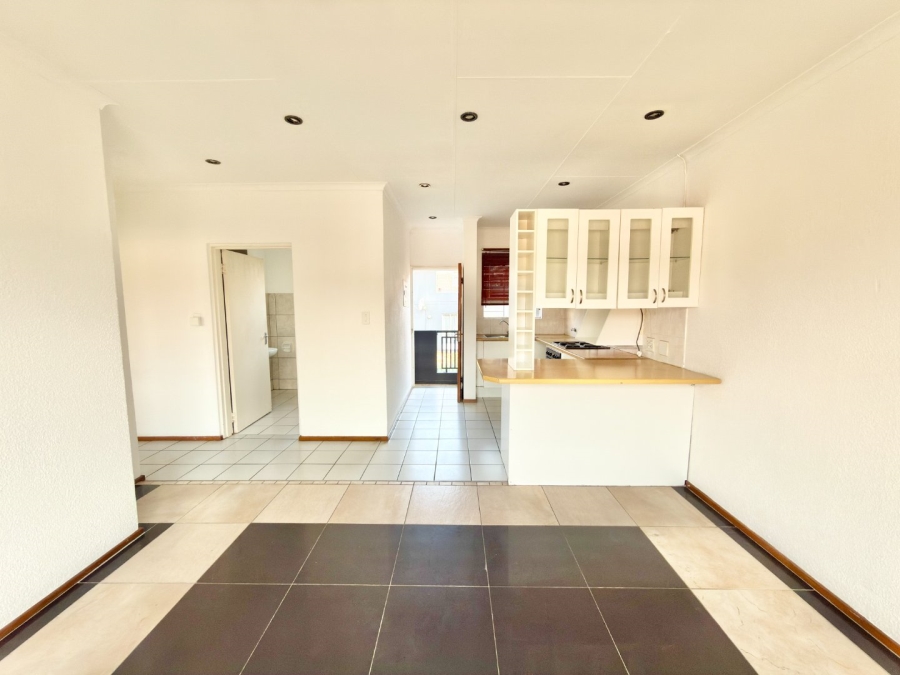 2 Bedroom Property for Sale in Linmeyer Gauteng