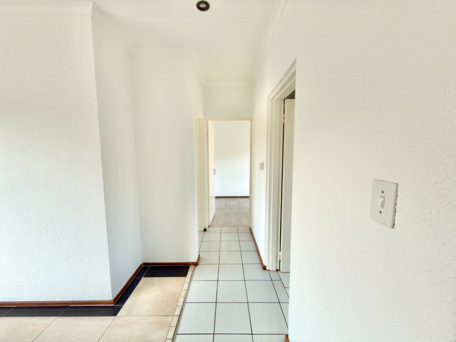 2 Bedroom Property for Sale in Linmeyer Gauteng