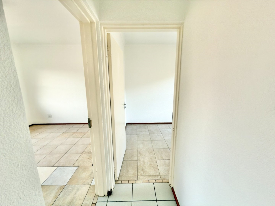 2 Bedroom Property for Sale in Linmeyer Gauteng