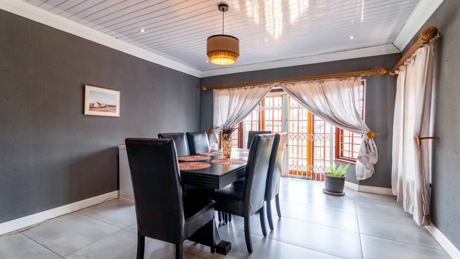 5 Bedroom Property for Sale in Elandspark Gauteng