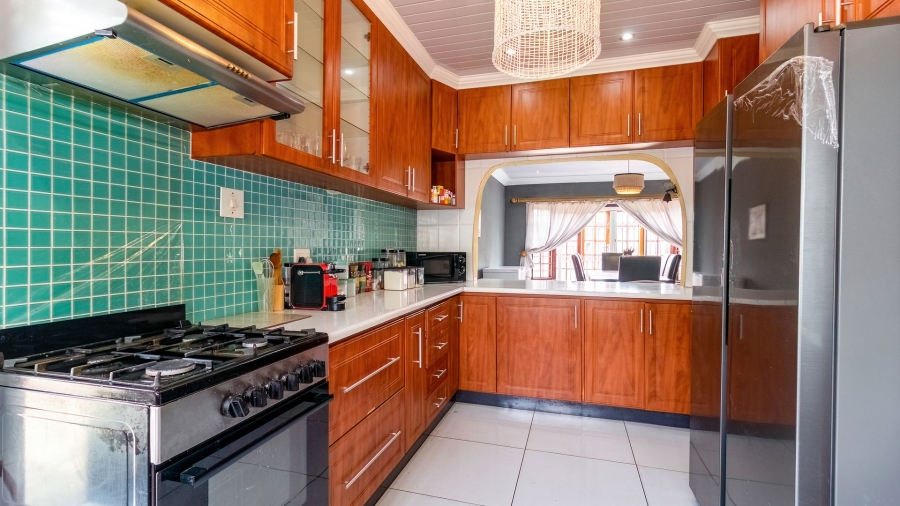 5 Bedroom Property for Sale in Elandspark Gauteng