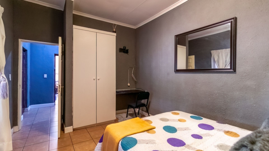 5 Bedroom Property for Sale in Elandspark Gauteng