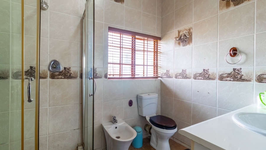 5 Bedroom Property for Sale in Elandspark Gauteng
