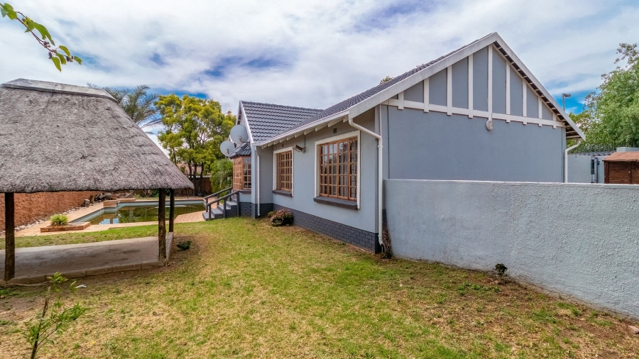 5 Bedroom Property for Sale in Elandspark Gauteng