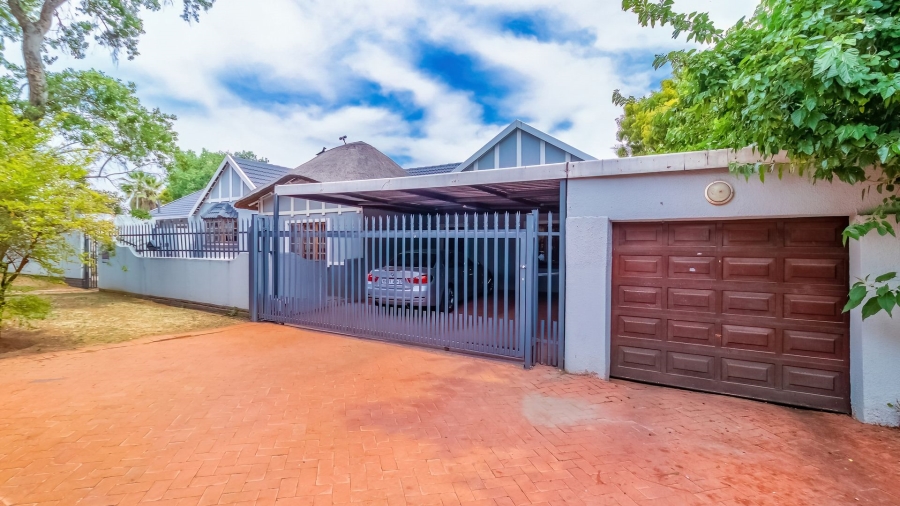 5 Bedroom Property for Sale in Elandspark Gauteng