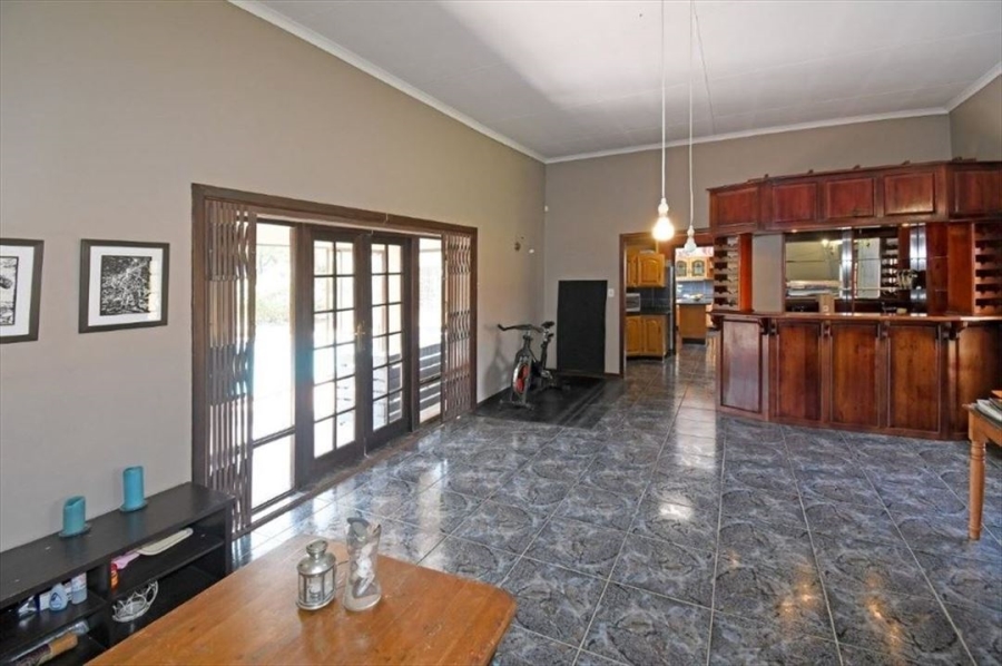 6 Bedroom Property for Sale in Northmead Gauteng