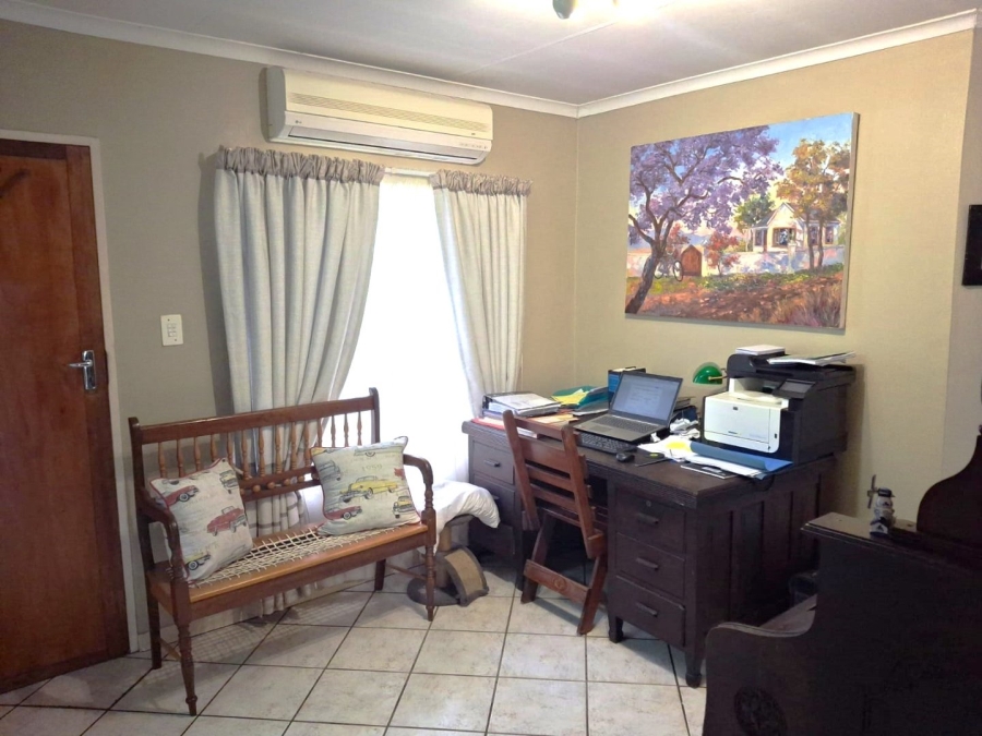 2 Bedroom Property for Sale in Rooihuiskraal North Gauteng