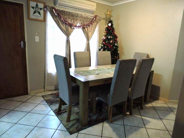 2 Bedroom Property for Sale in Rooihuiskraal North Gauteng