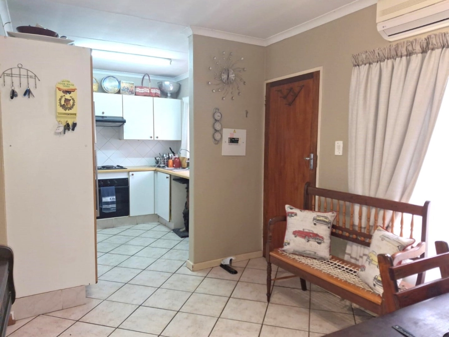 2 Bedroom Property for Sale in Rooihuiskraal North Gauteng