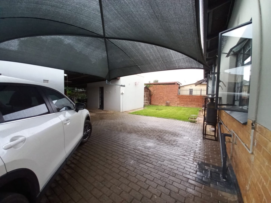 3 Bedroom Property for Sale in Villieria Gauteng