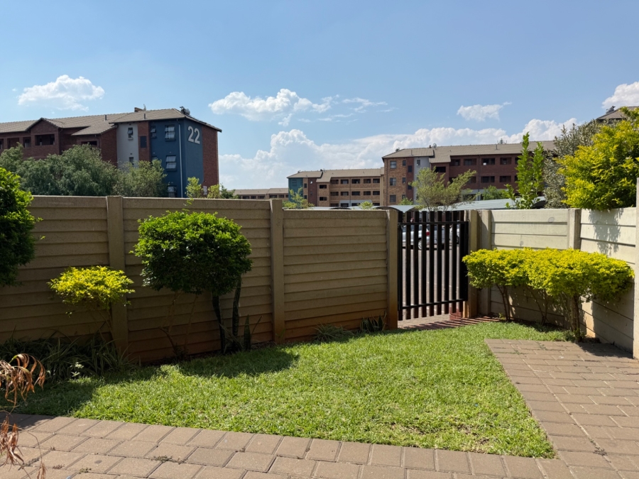 2 Bedroom Property for Sale in Montana Tuine Gauteng