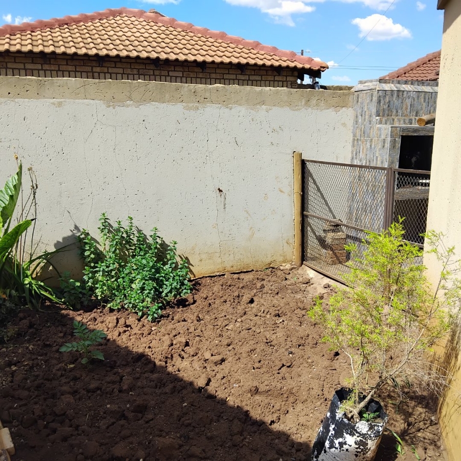 3 Bedroom Property for Sale in Protea Glen Gauteng