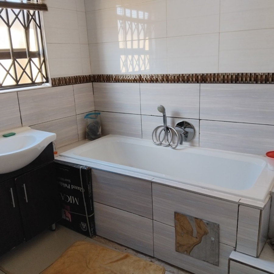 3 Bedroom Property for Sale in Protea Glen Gauteng