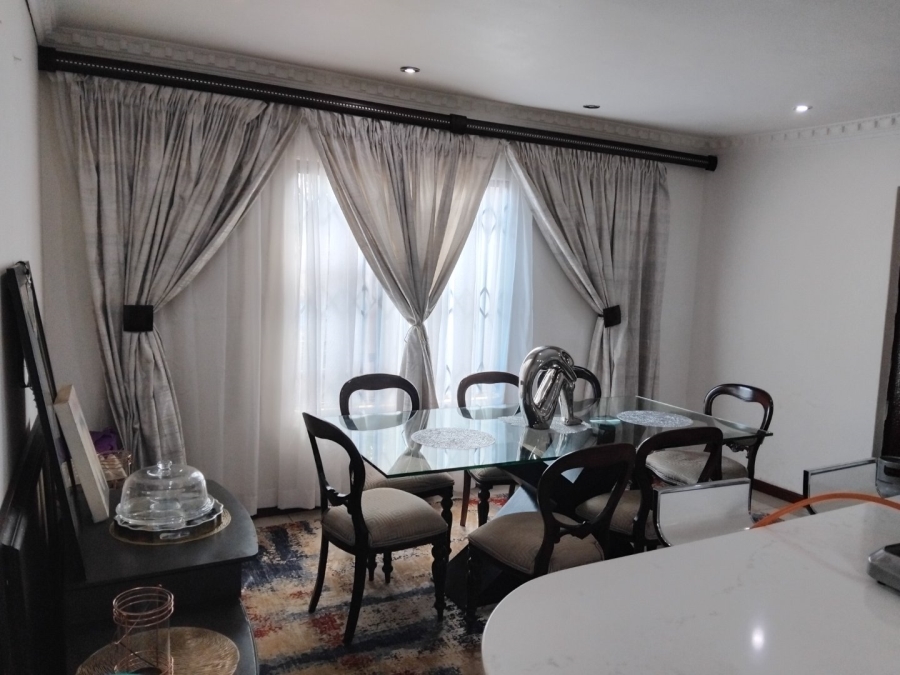 3 Bedroom Property for Sale in Protea Glen Gauteng