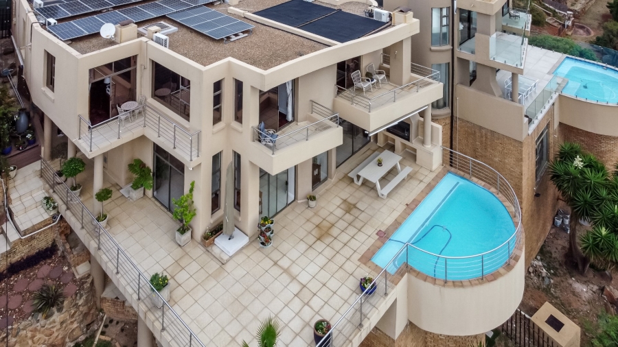5 Bedroom Property for Sale in Glenvista Gauteng
