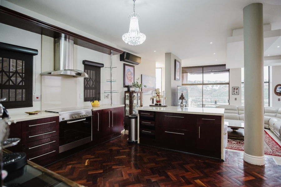 5 Bedroom Property for Sale in Glenvista Gauteng