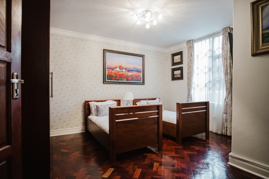 5 Bedroom Property for Sale in Glenvista Gauteng