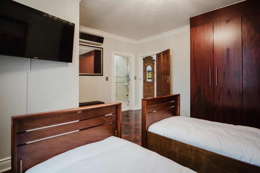 5 Bedroom Property for Sale in Glenvista Gauteng