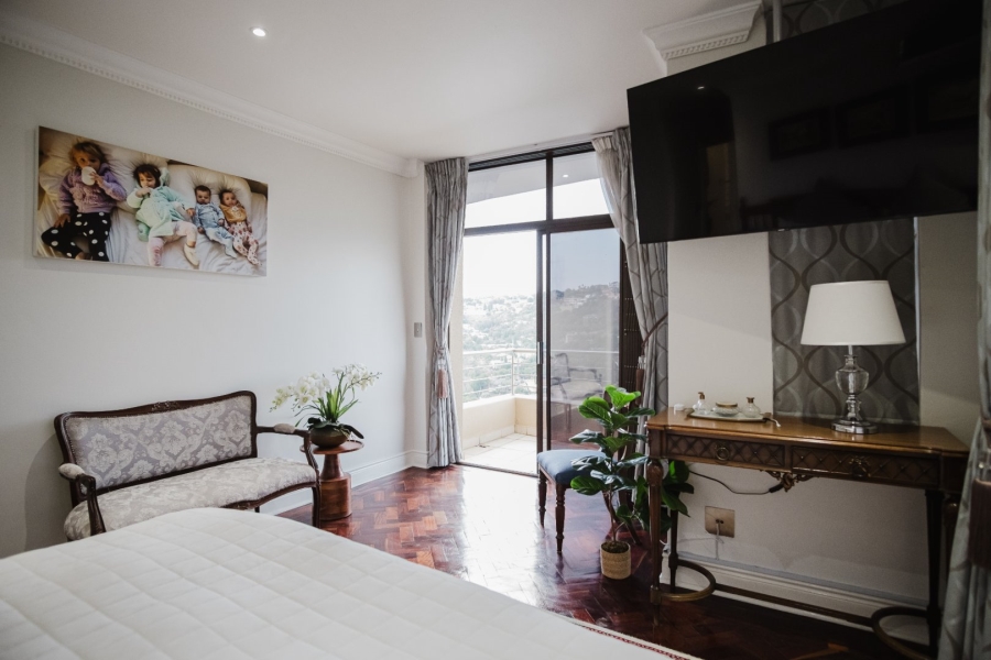 5 Bedroom Property for Sale in Glenvista Gauteng