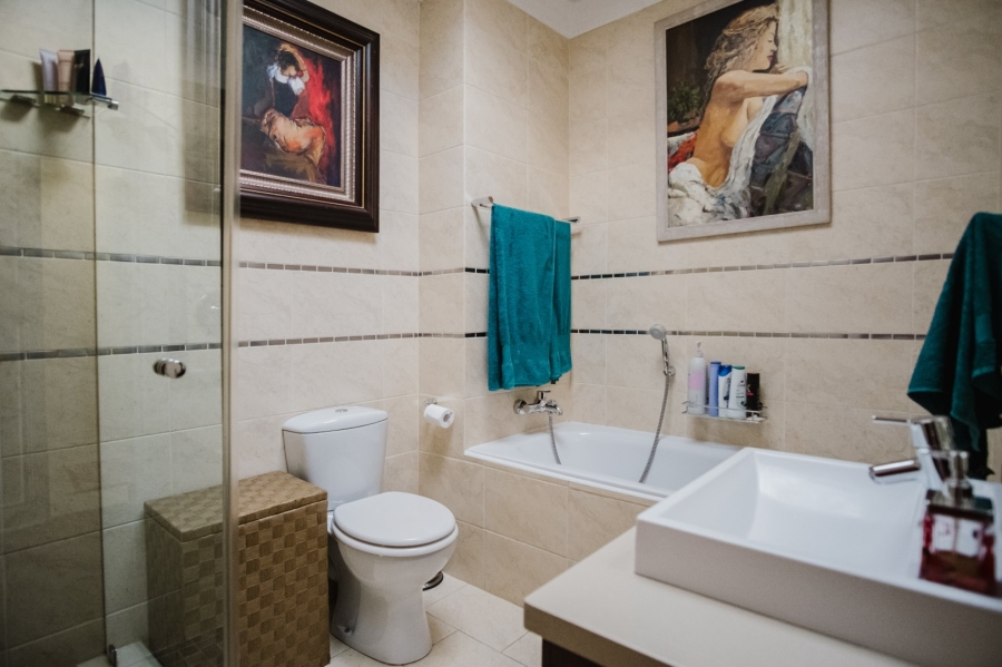 5 Bedroom Property for Sale in Glenvista Gauteng