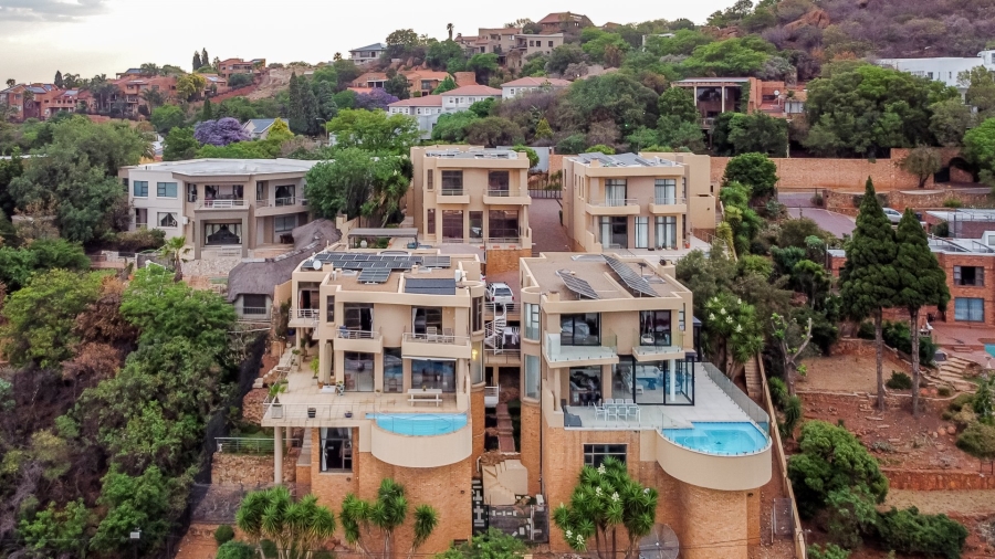 5 Bedroom Property for Sale in Glenvista Gauteng