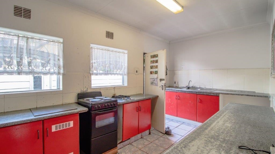 7 Bedroom Property for Sale in Aston Manor Gauteng