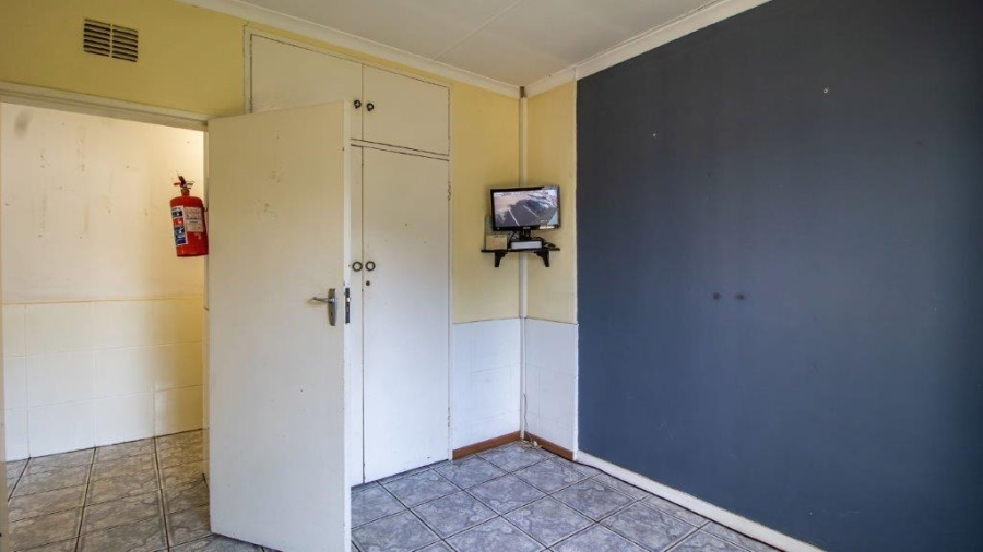 7 Bedroom Property for Sale in Aston Manor Gauteng